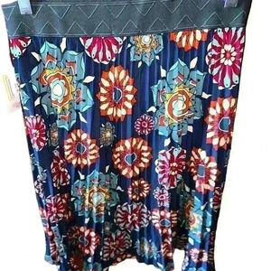 Lularoe blue medium mandala pleated Jill midi skirt. NWT. Black‎ waistband